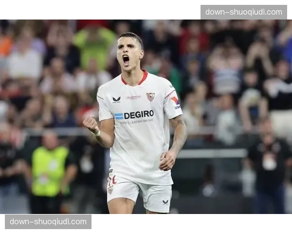 官方声明:塞维利亚中场拉梅拉与俱乐部续约一年,主帅称赞其是“连接中场与锋线,打开肋部空间的钥匙” 官方声明:塞维利亚中场拉梅拉与俱乐部续约一年,主帅称赞其是“连接中场与锋线,打开肋部空间的钥匙”