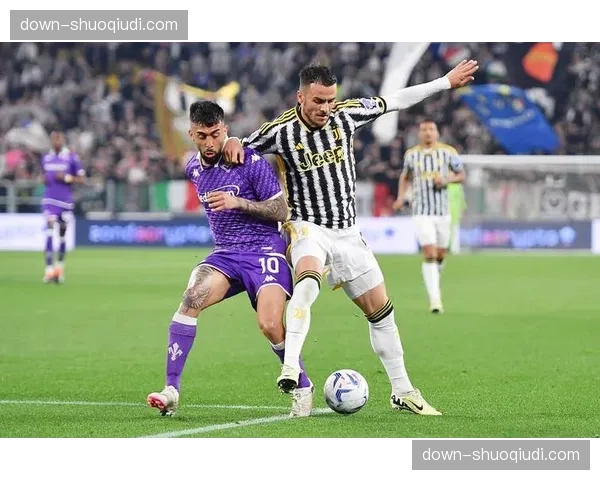 特写：生涯晚期转型，基耶萨在右翼卫位置上的新挑战