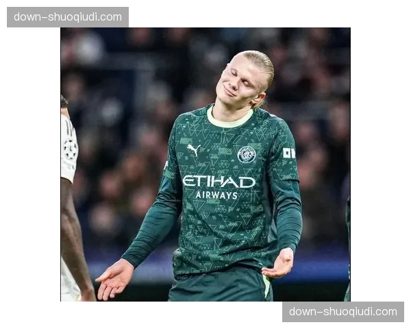 独家:哈兰德经纪人现身马德里,引发离队传闻。 独家:哈兰德经纪人现身马德里,引发离队传闻。